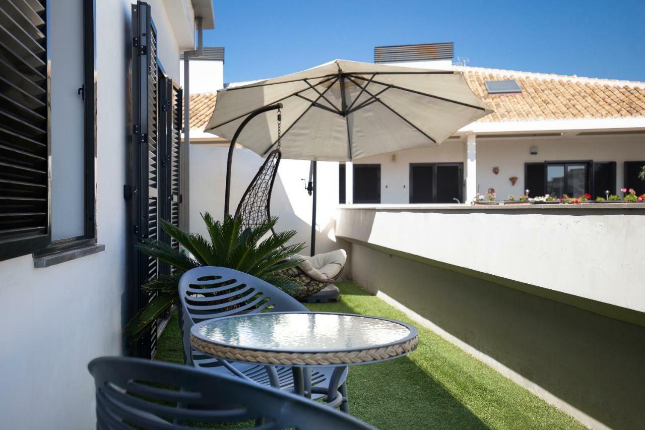 Apartamento Atico Real Suites غرناطة المظهر الخارجي الصورة