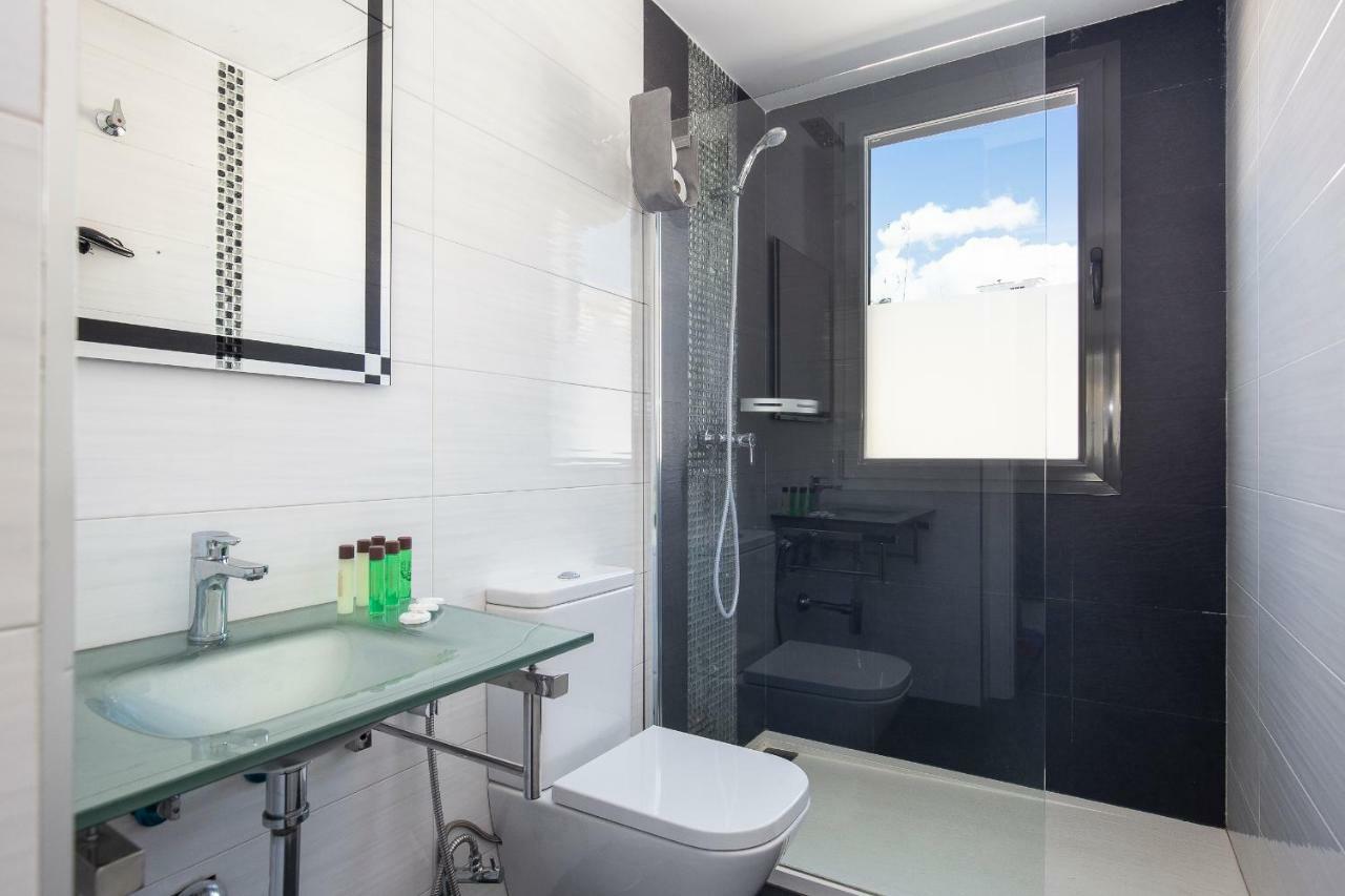 Apartamento Atico Real Suites غرناطة المظهر الخارجي الصورة